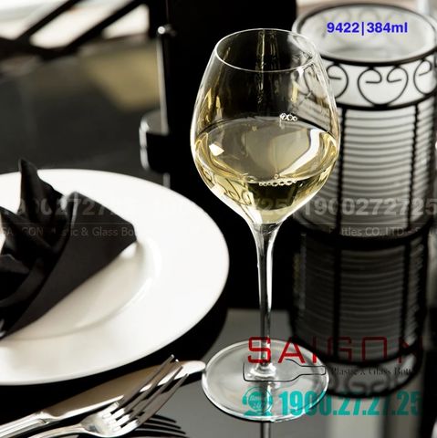 Lựa chọn ly rượu sake thủy tinh với phong cách hiện đại