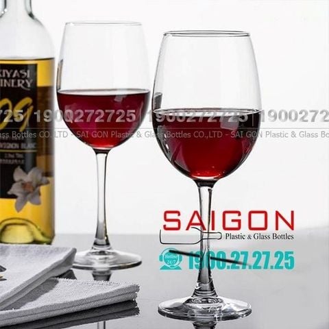Bí quyết chọn ly uống rượu vang giá rẻ, sang trọng