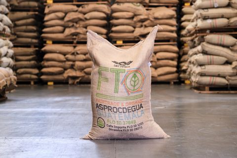 Chứng nhận tiêu chuẩn Fair Trade USA trên cà phê