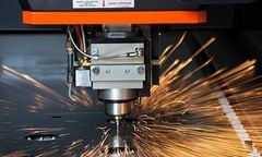 Nên sử dụng laser nào để cắt kim loại ?