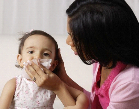 Bí quyết giúp trẻ sơ sinh hết bị nghẹt mũi và dễ thở hơn