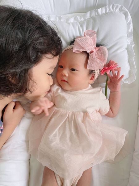 Giúp mẹ chọn đầm cho bé gái sơ sinh: Mẹo hay cần biết!