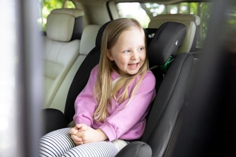 So sánh ghế ngồi ô tô Steadi R129 & Every Stage R129: Đâu là lựa chọn phù hợp cho bé yêu?