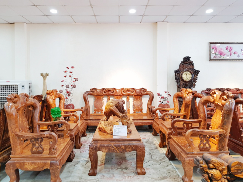 Salon gỗ Nu Nghiến - nội thất Thanh Dũng
