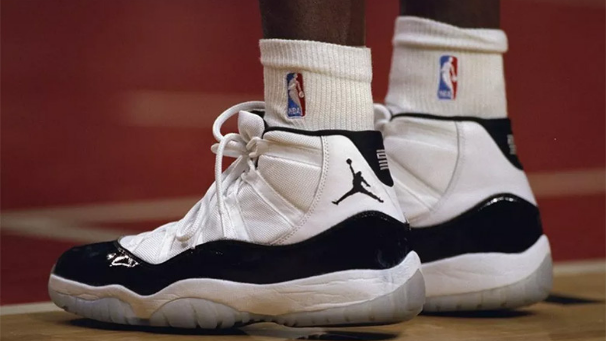 Air Jordan 11 Concord real và fake 