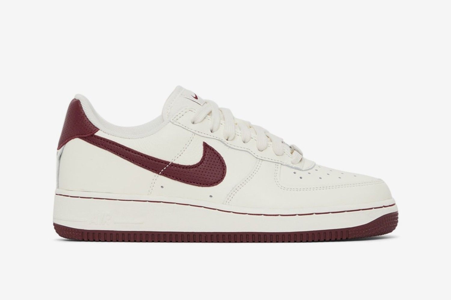 Top Velvet Nike Air Force 1-tot-nhat-phu-hop-voi-moi-tui-tien