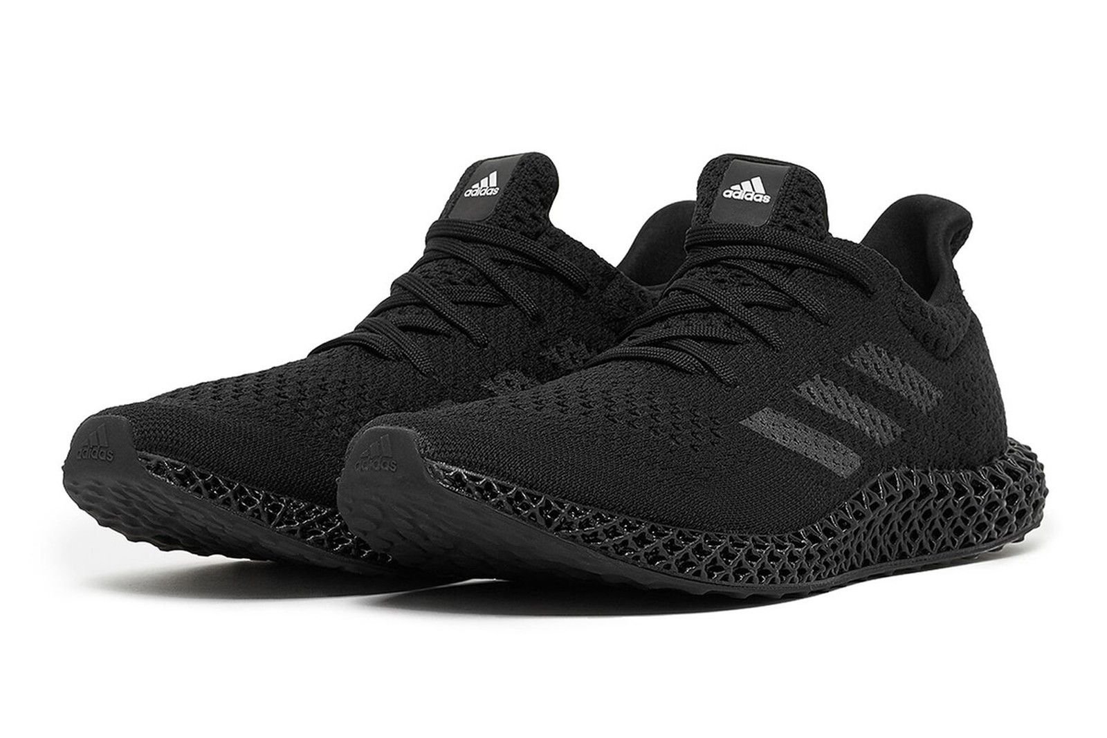 cam-nhan-tuong-lai-gong-adidas-4d-futurecraft-triple-black