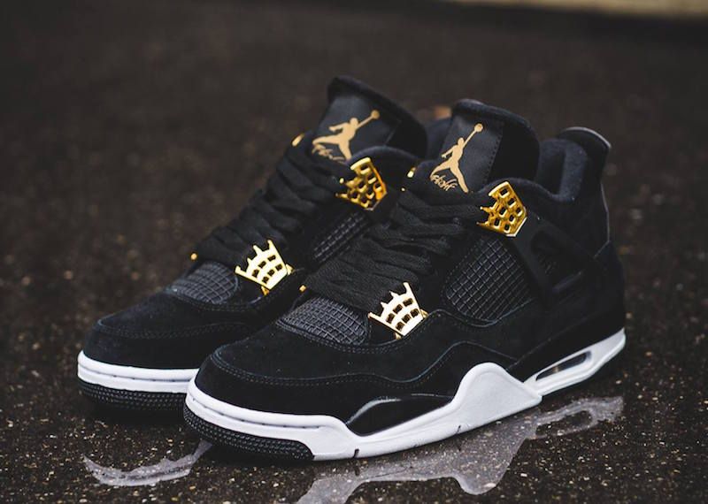 Váº» Äáº¹p huyá»n bÃ­ khÃ´ng thá» phá»§ nháº­n cá»§a Air Jordan 4 âRoyalty