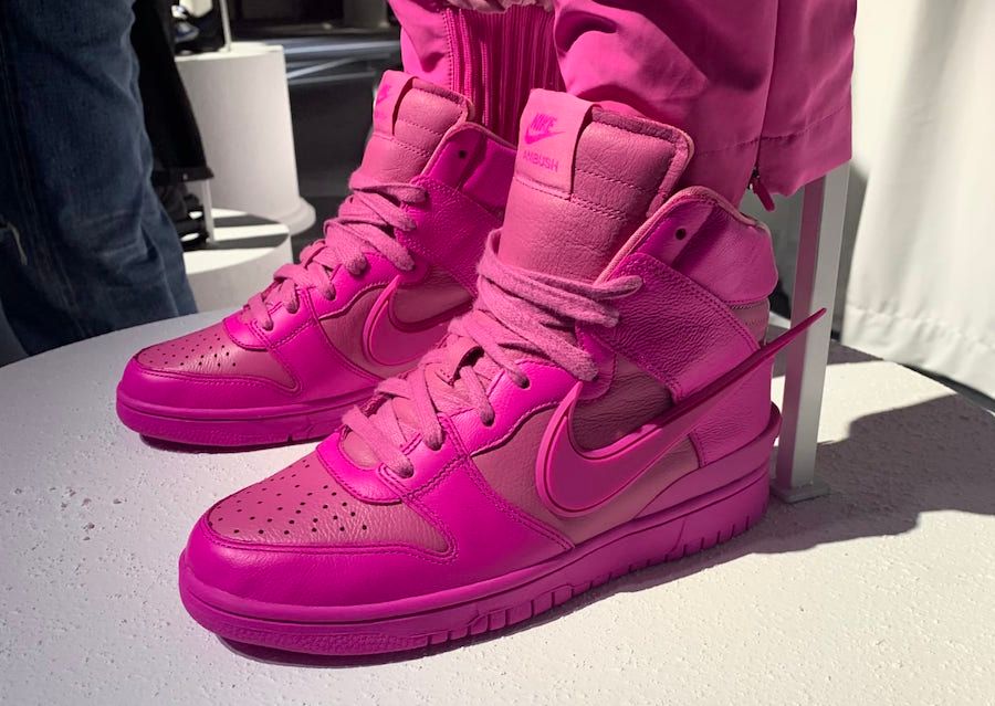 nike dunk lethal pink