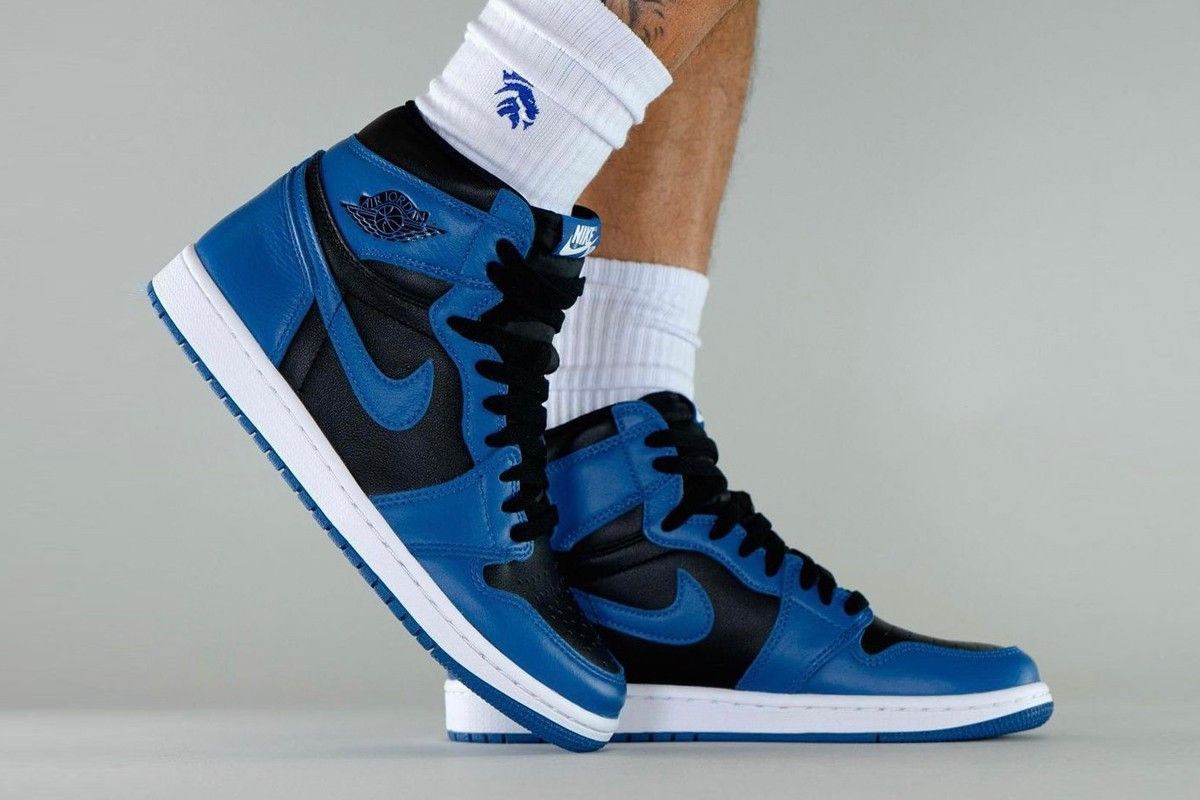 tren-chan-mau-air-jordan-1-high-og-dark-marina-blue