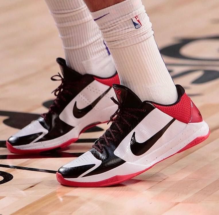 anthony davis kobe sneakers