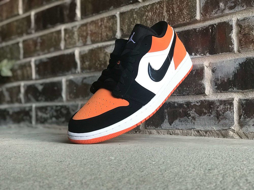 nike shattered backboard low