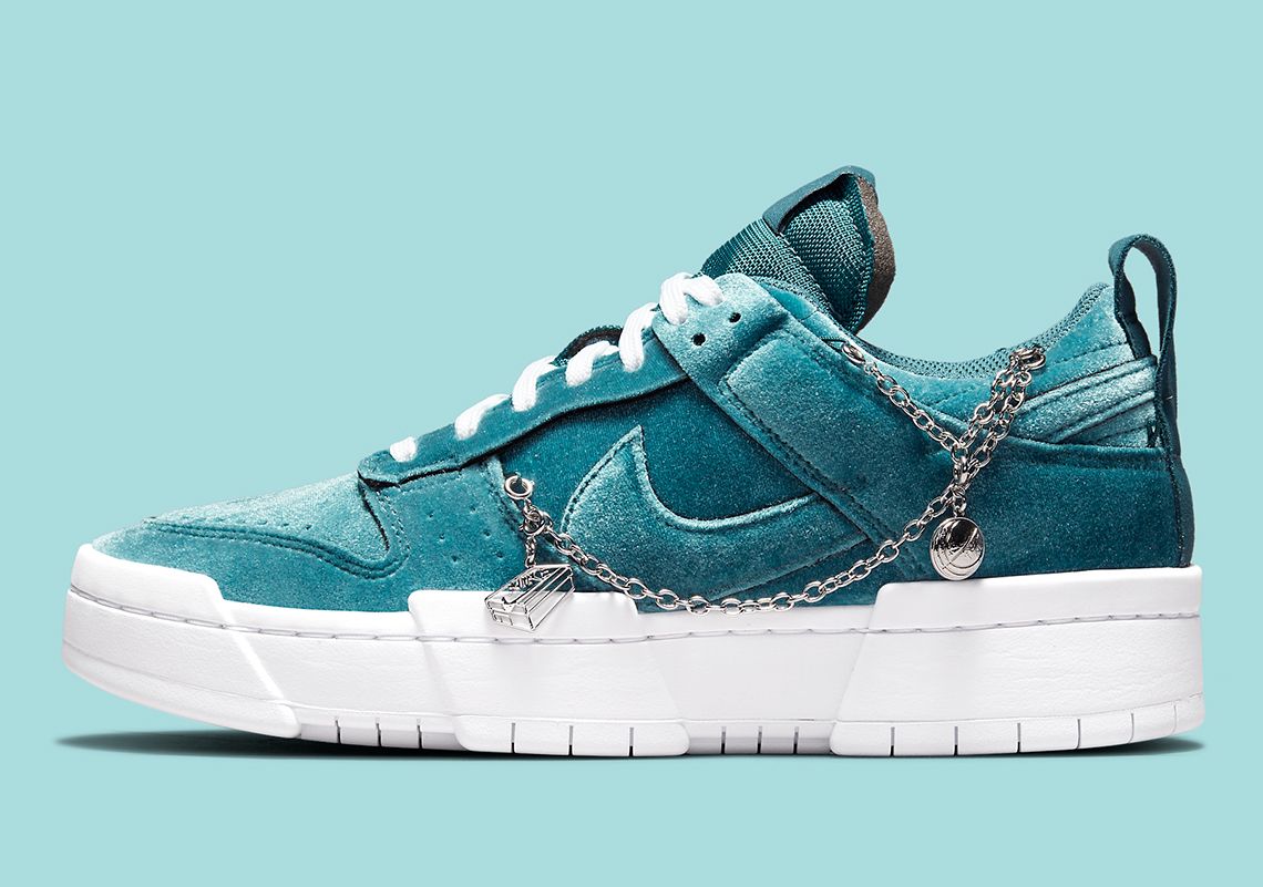 toa-to-bow-nike-dunk-low-disrupt-blue-velvet