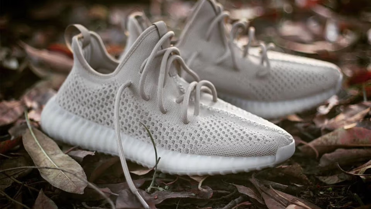 diem-qua-nhung-mau-dep-sap-phat-hanh-va-nhung-phien-ban-ro-ri-cua-yeez