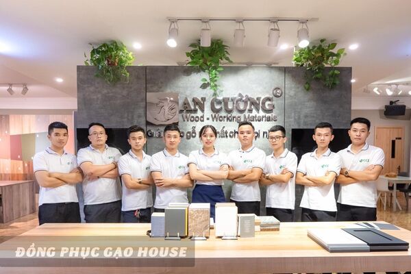 đồng phục công ty màu trắng