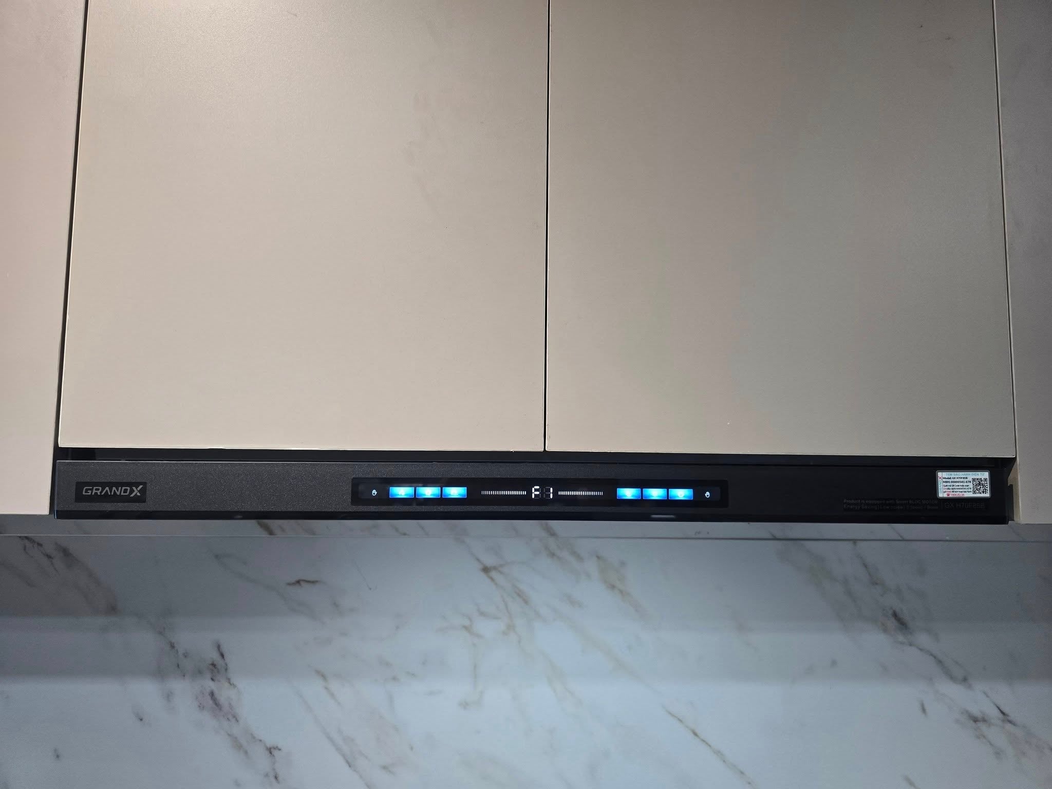 Máy Hút Mùi Âm Tủ GRANDX: Giải Pháp Toàn Diện Cho Căn Bếp Hiện Đại & Trong Lành