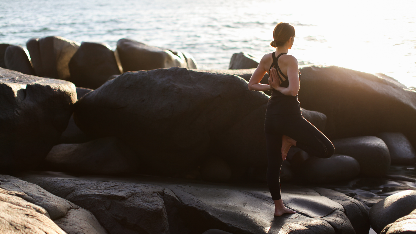 10 ý tưởng cực chất cho bộ quần áo tập yoga của bạn