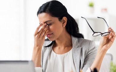 Mắt cận thị có nên đeo kính thường xuyên không? Xem ngay để giải đáp được thắc mắc này