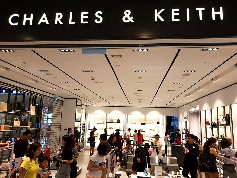 Charles & Keith Vivo City | 01-17, SC Vivo city, 1058 Nguyễn Văn Linh, P.Tân Phong, quận 7, TP. HCM