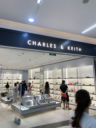Charles & Keith Van Hanh Mall | L1-06, Vạn Hạnh Mall, 11 Sư Vạn Hạnh, quận 10, TP. HCM