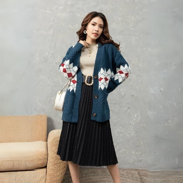 Áo cardigan mix váy xếp ly