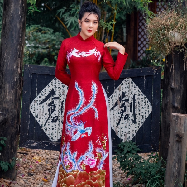 Áo dài long phụng