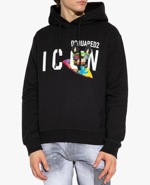 Kết hợp áo khoác nam Khaki với áo hoodie DSQUARED2 trẻ trung