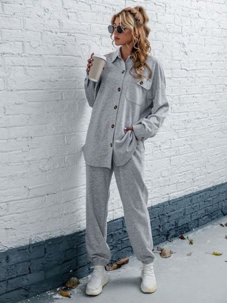 Áo sơ mi - item cá tính mix cùng quần jogger nữ