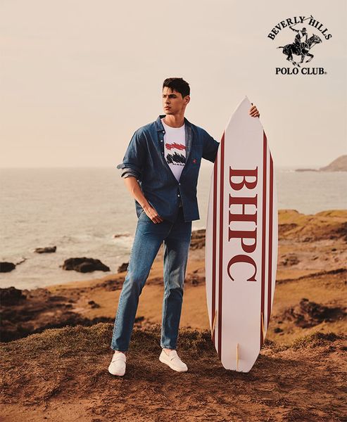 Dấu ấn Sporty Chic