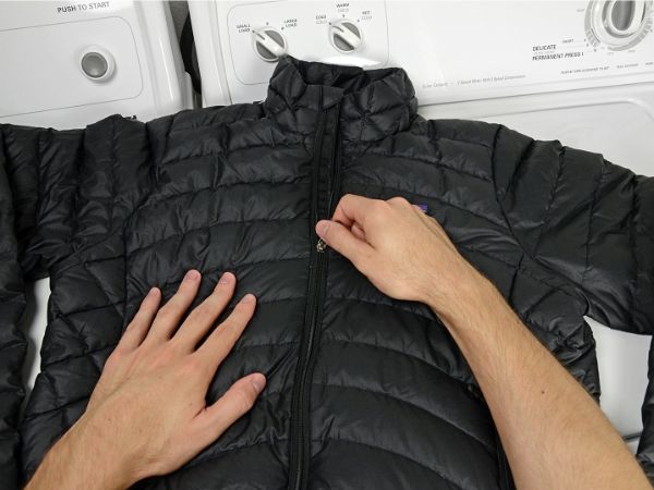 Lưu ý khi gấp và bảo quản áo lông vũ