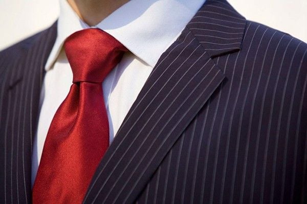 Thắt cà vạt kiểu Full Windsor
