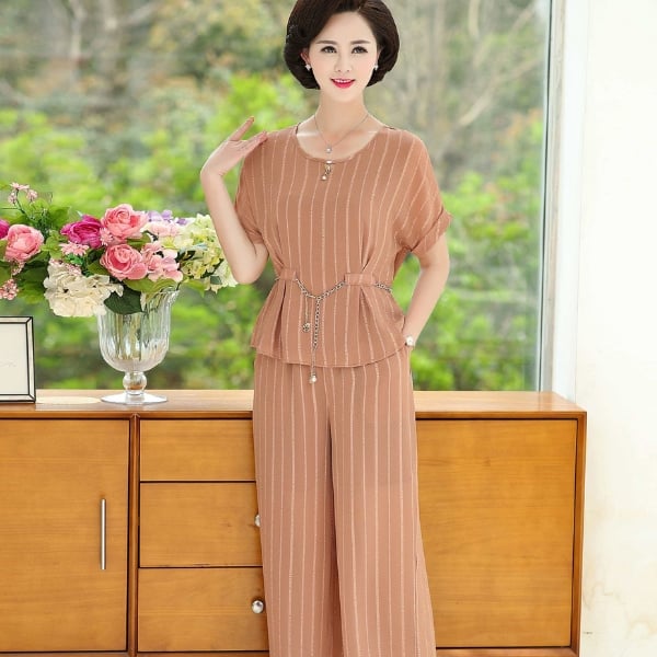 Màu sắc