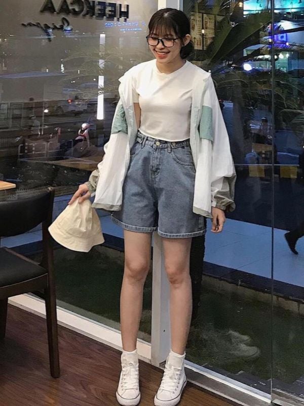 Áo phông năng động mix quần jean Ulzzang girl