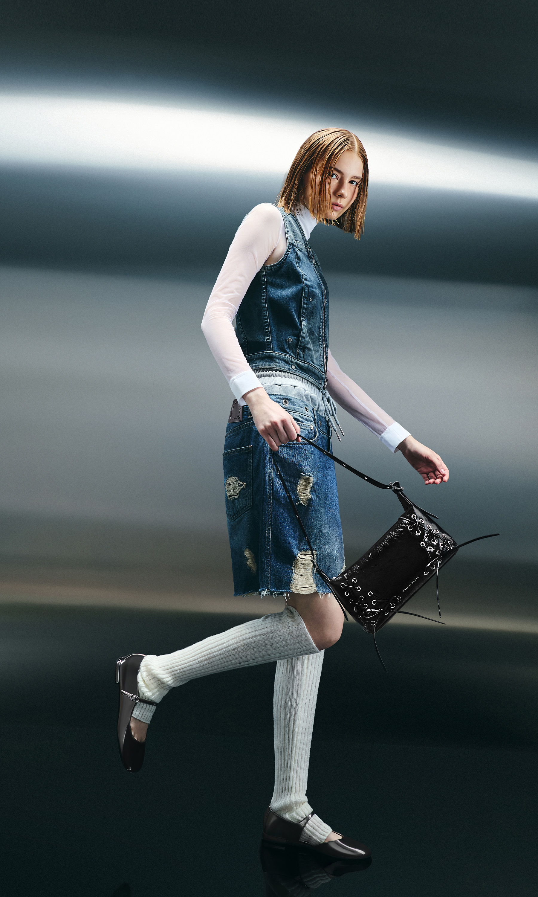 追跡★Charles＆Keith ストラップ リボン バッグチャーム ポーチ 追跡☆Charles＆Keith ストラップ リボン バッグチャーム ポーチ