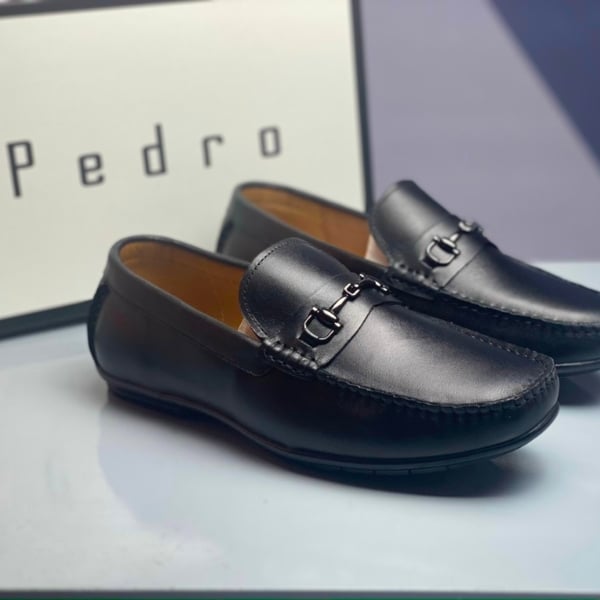 Pedro thời trang lịch lãm sang trọng