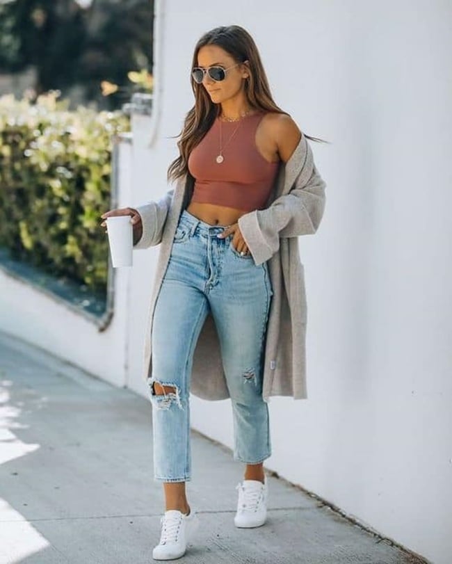 Quần jeans xanh phối với áo màu gì dành cho Nam/Nữ đẹp như Fashionista