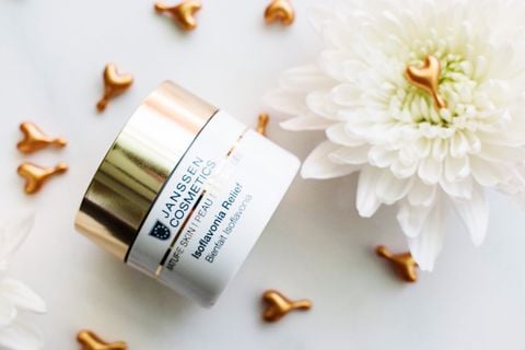 ISOFLAVON và vai trò trong các sản phẩm chống lão hoá da