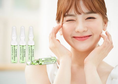 Tạm biệt mụn nhờ tinh chất kiểm soát nhờ trên da