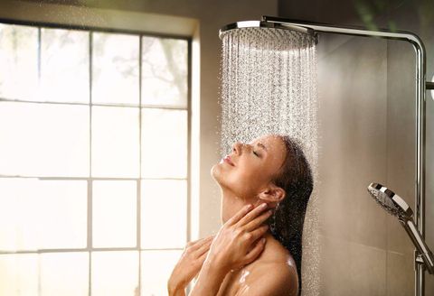 Tắm nước nóng hay tắm nước lạnh tốt hơn cho sức khỏe