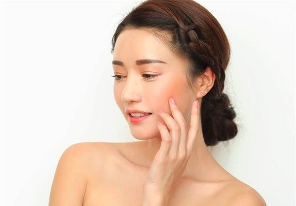 Đánh giá sữa rửa mặt trị mụn và thâm có thành phần tốt nhất hiện nay