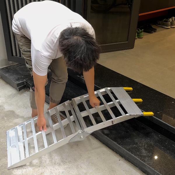 Thang chéo dành cho nhà trong ngõ nhỏ ?