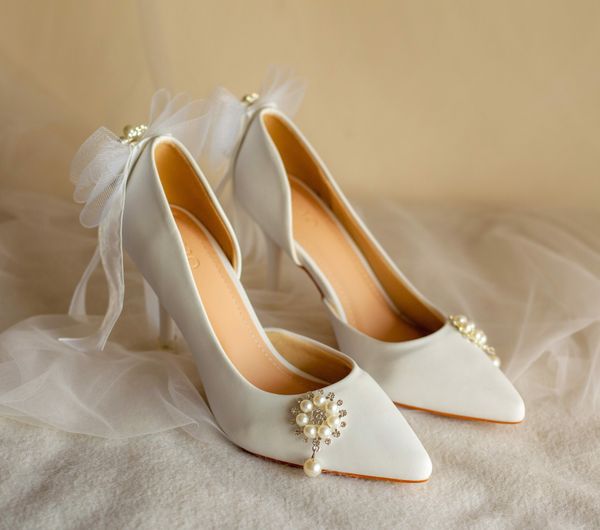 4 thiết kế giày nữ độc đáo dành riêng cho mùa cưới