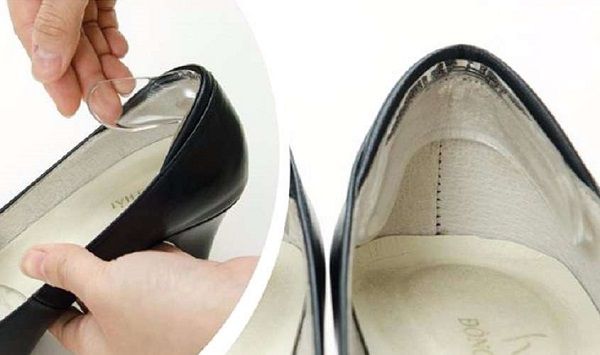 Cách chữa giày rộng thành chật siêu đơn giản cho chị em