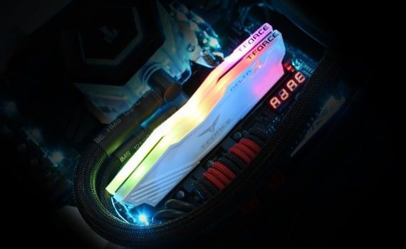 RAM TeamGroup T-Force Delta RGB 16GB DDR4 3600Mhz White