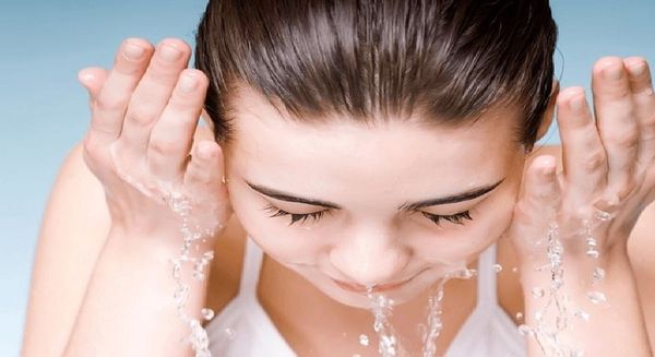 CÁC BƯỚC SKINCARE BAN ĐÊM, BAN NGÀY CƠ BẢN NHẤT CHO MÙA HÈ