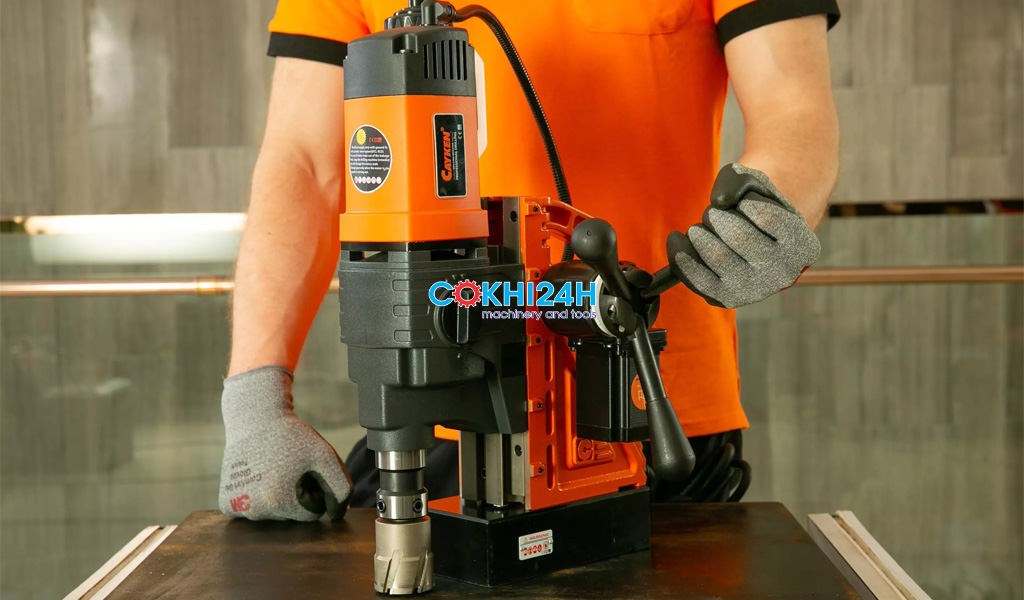 Máy khoan tự động đế từ Cayken KCY-55/2QE