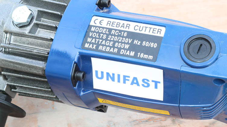 máy cắt sắt UniFast RC-16