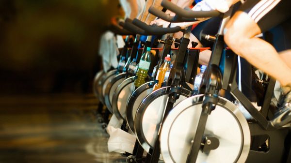 Tập xe đạp đa năng còn giúp người tập giảm cân và duy trì vóc dáng