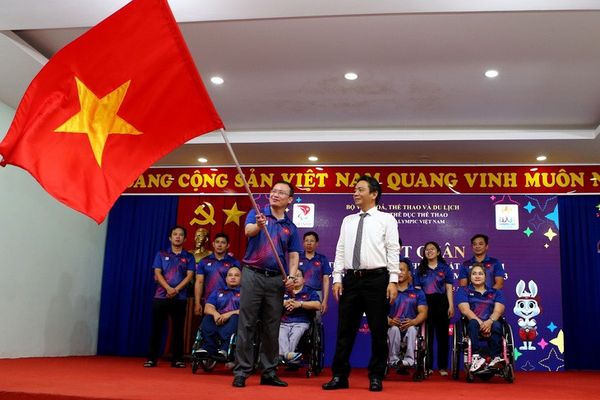 lễ xuất quân para games 12