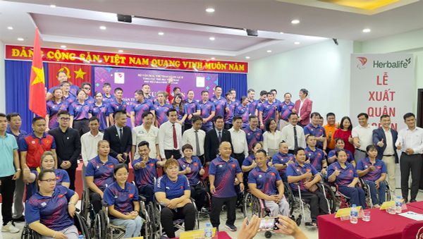 lễ xuất quân para games 12